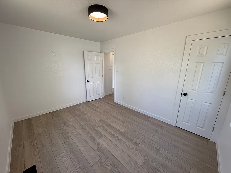 1850 W 50th Ave — Photo 8