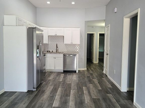 3rd image of 117 Gatewood Ln