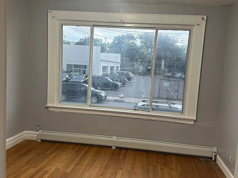 141 Roosevelt Ave #A — Photo 2
