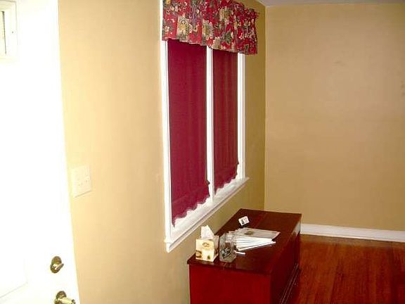 5th image of 1522 W Latimer Pl