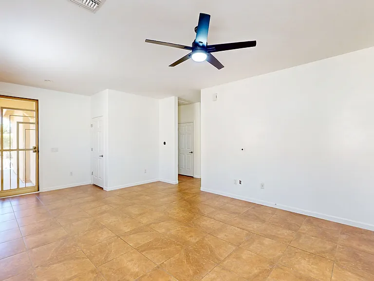 7123 W Festival Way — Photo 3