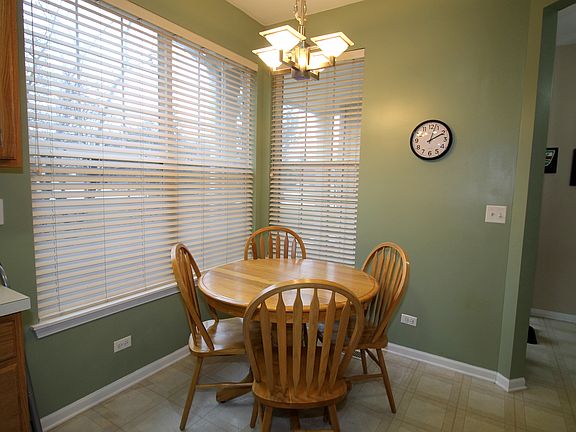 5th image of 1384 Longchamps Ct