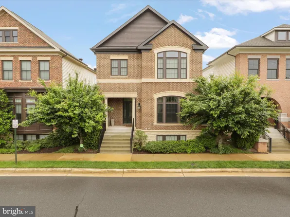 44611 Wellsboro Dr, Ashburn, VA 20147