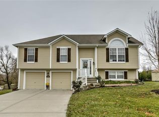 304 Lacy Ct, Belton, MO 64012