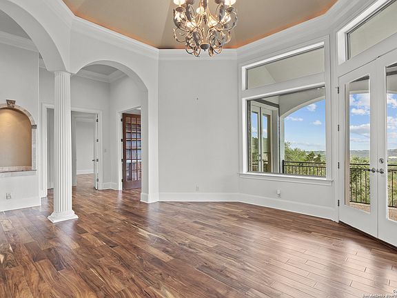 4th image of 14 REMINGTON WAY