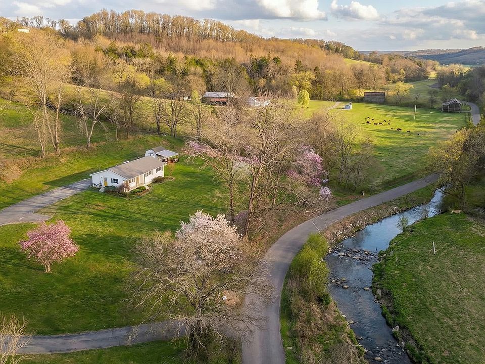 1st image of 1120 Bull Run Rd