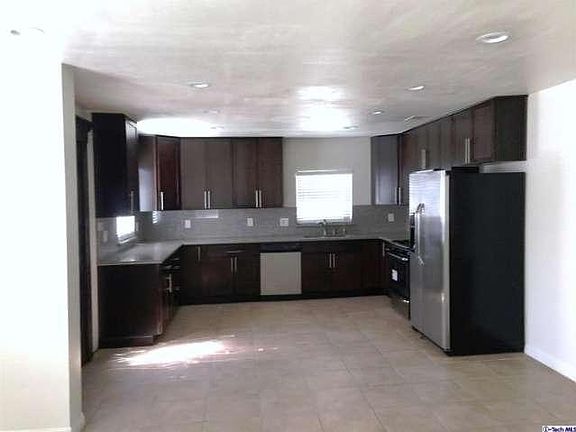 3rd image of 8629 Devenir Ave