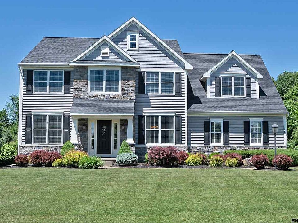 1st image of 28 Farmview Ln