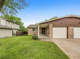 8710 E Arthur Cir, Wichita, KS 67207