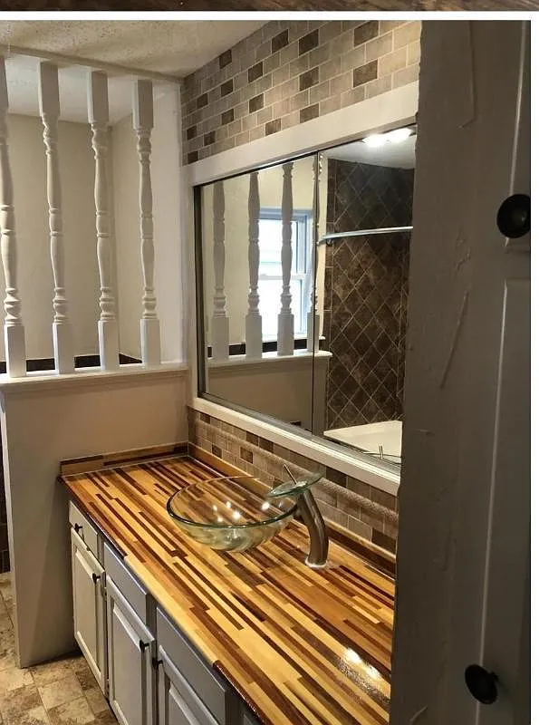 4 bed, 2161 sqft, $2,500 — Photo 2