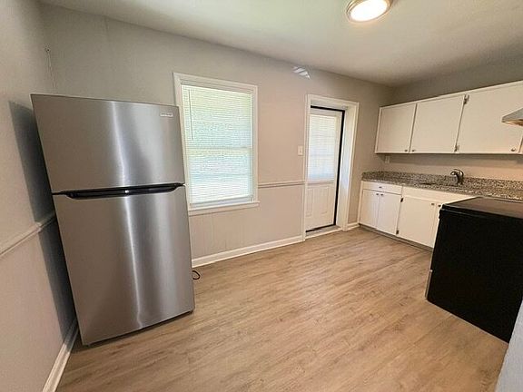 5th image of 1435 John Smith Ave