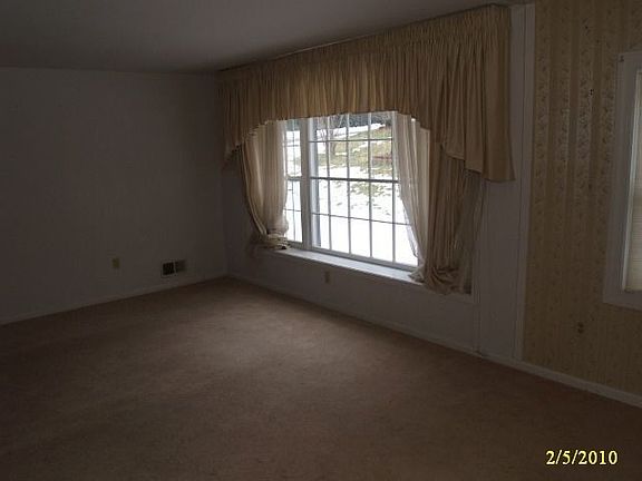 4th image of 8308 Nightingale Ct