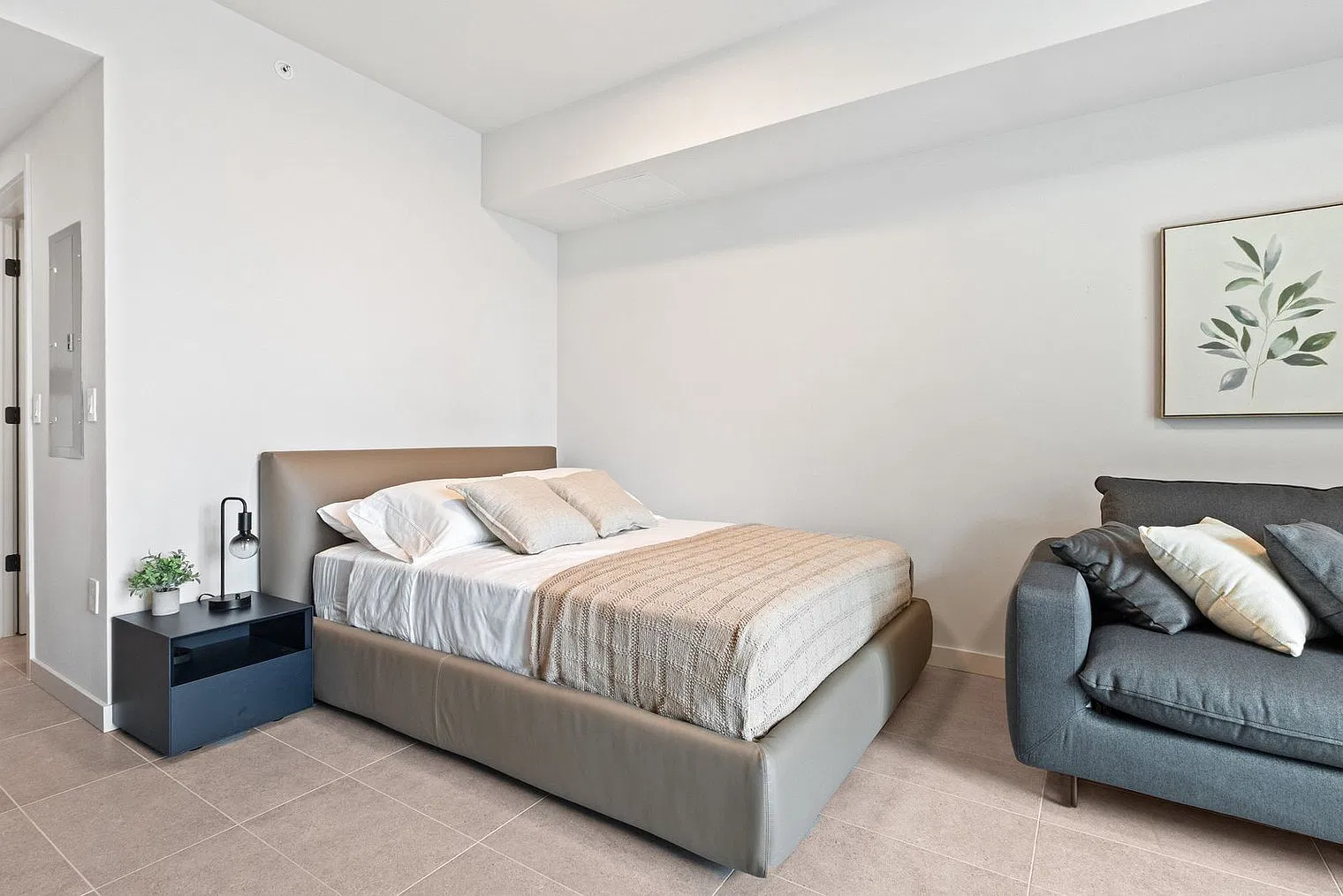 Studio, 1.0 bath, 430 sqft, $8,535 — Photo 4