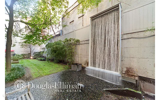 Rented by Douglas Elliman | media 16