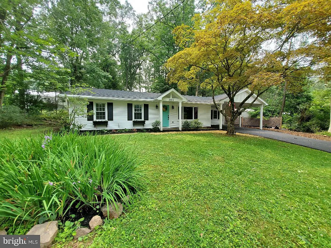 2012 Fairwood Ln photo 1