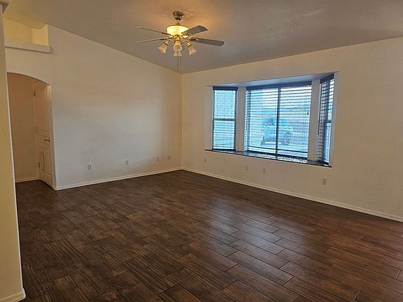 4th image of 186 Impala Ln