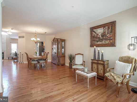 5th image of 4625 Old Oak Rd