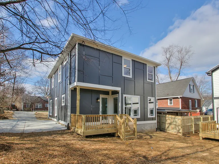 2810 Gear St — Photo 38