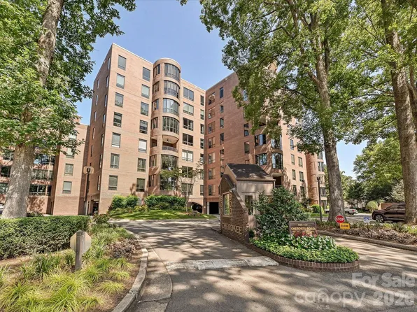 806 Cherokee Rd, Charlotte, NC 28207