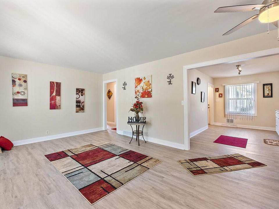 1st image of 9307 W Melvina St