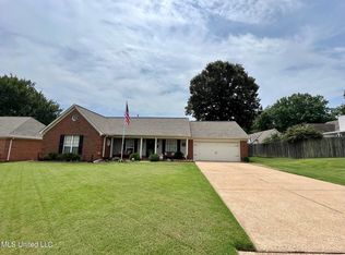 819 Snow Pine Dr, Southaven, MS 38671