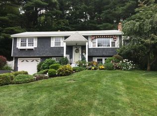 420 Greylock St, Lee, MA 01238