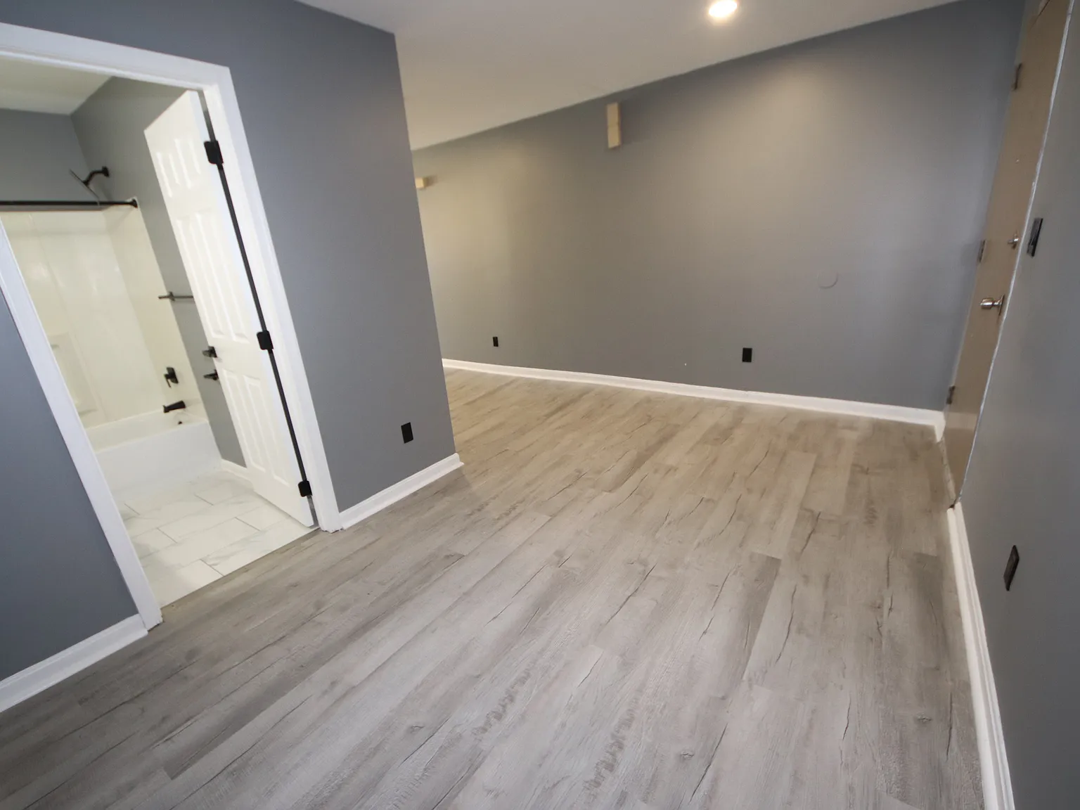 1 bed, $1,199 — Photo 4