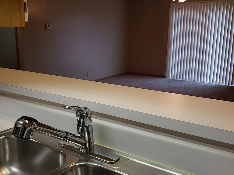 Deer Park Apartments — Photo 15