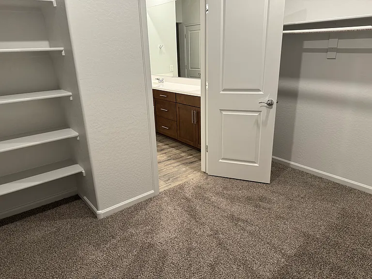 4550 N 92nd Ln — Photo 11