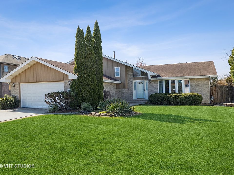 1st image of 13949 Doral Ln