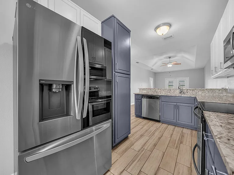 125 Fernwood St — Photo 4