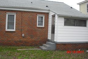2nd image of 207 Elm St