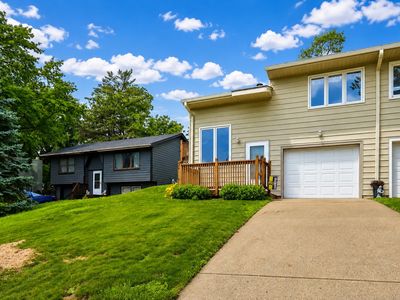 124 E Hughes Cir, Des Moines, IA, 50315
