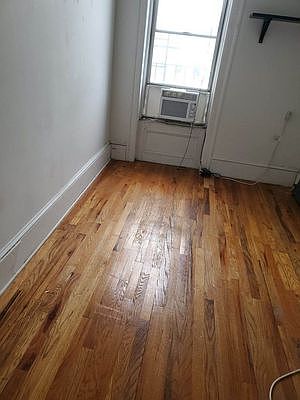 4th image of 458 16th St #3