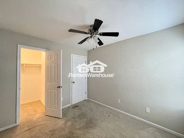 1947 Candlelight Dr — Photo 20