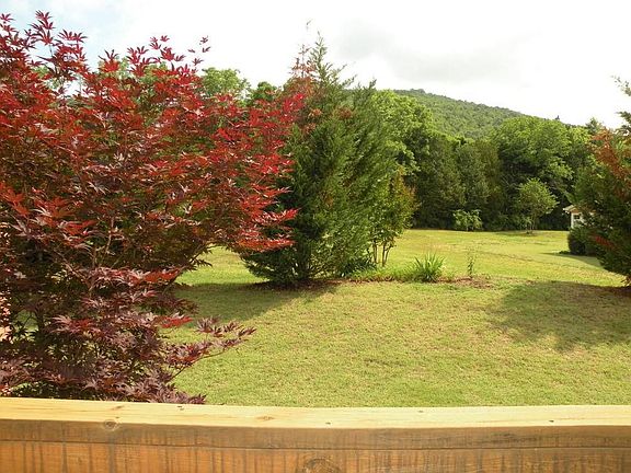 4th image of 735 Outlook Ln