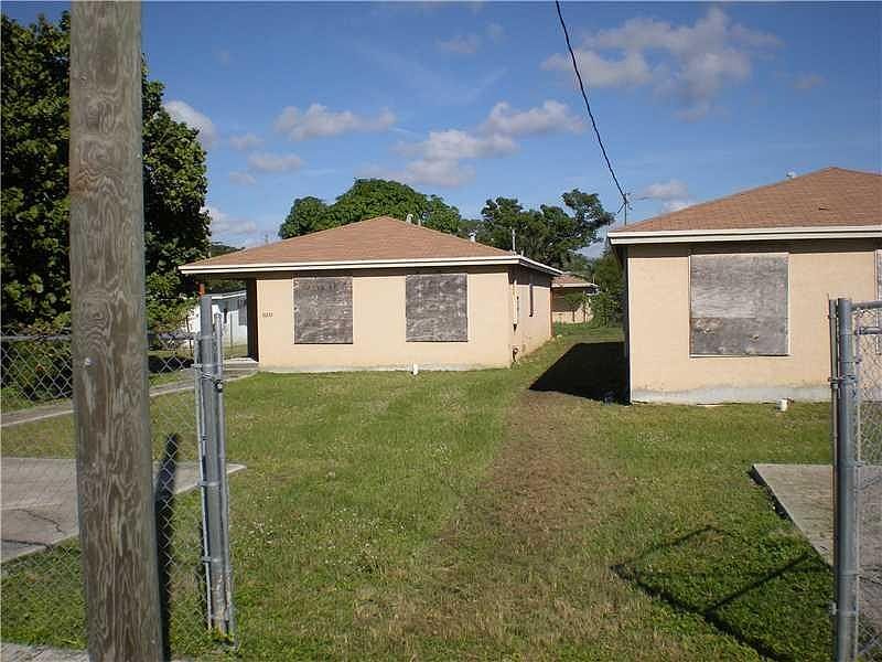 2nd image of 10231 SW 181st St #10231