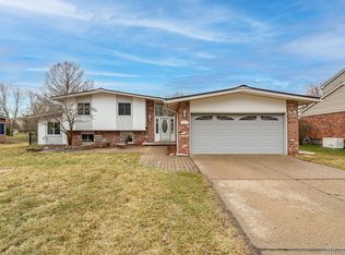 16303 Parklane St, Livonia, MI 48154