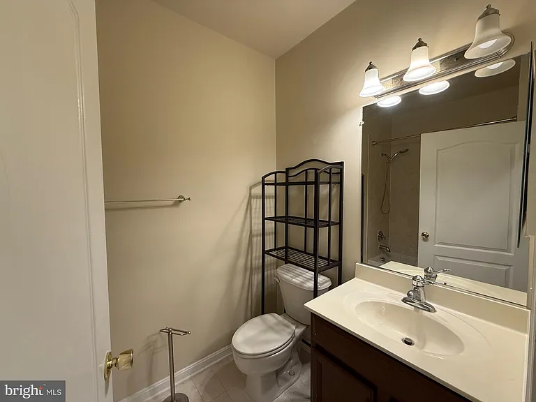 9720 Holmes Pl #403 — Photo 16