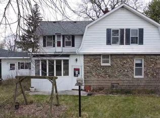 2396 Kronner Rd, Columbus, MI 48063