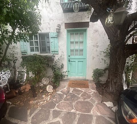 3rd image of 1656 N Beverly Glen Blvd