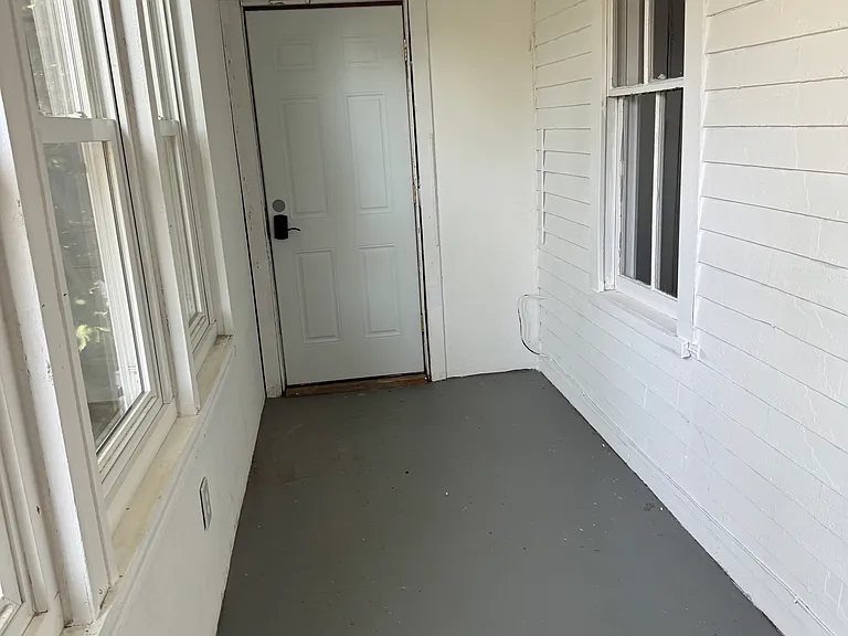 6 Grant St #2L — Photo 9
