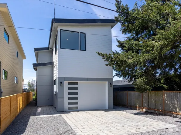 8152 16th Avenue SW, Seattle, WA 98106