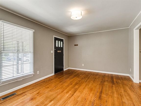 4th image of 1413 Sheffield Rd