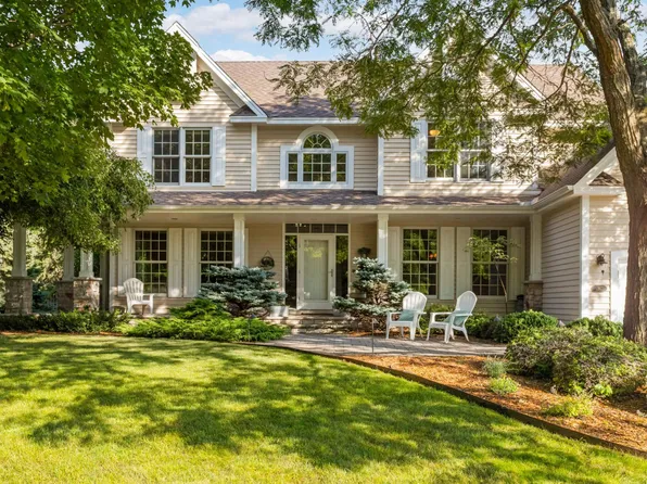 6367 Oxbow Bnd, Chanhassen, MN 55317