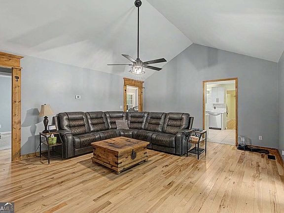 5th image of 119 Forrest Ln
