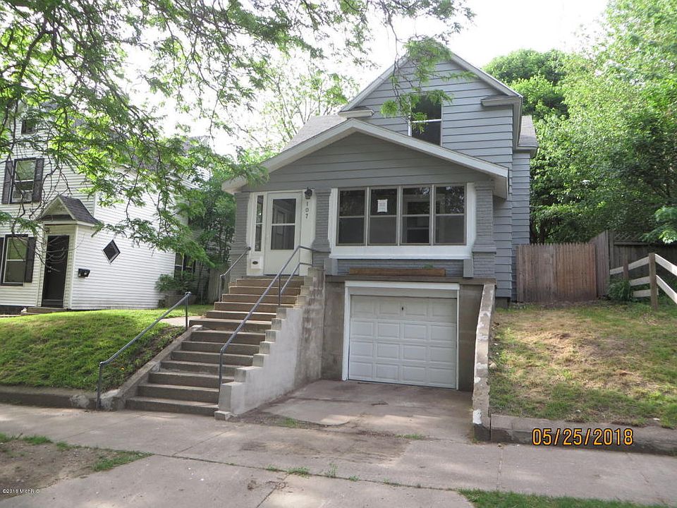 1st image of 107 Quimby St NE