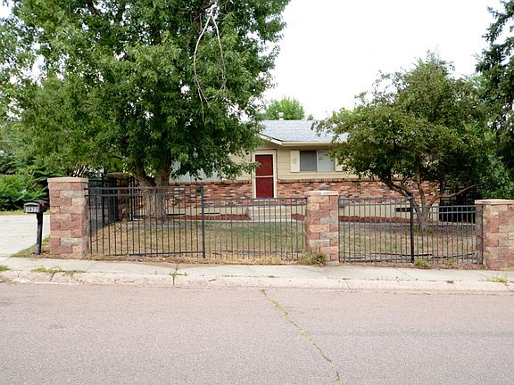Fully Fenced Front Yard