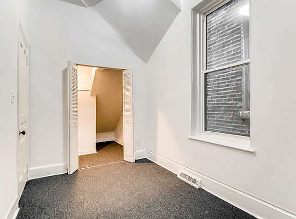 4th image of 722 W 18th St Unit 1