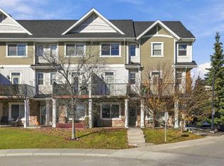 78 New Brighton Lndg SE, Calgary, AB T2Z 1C1